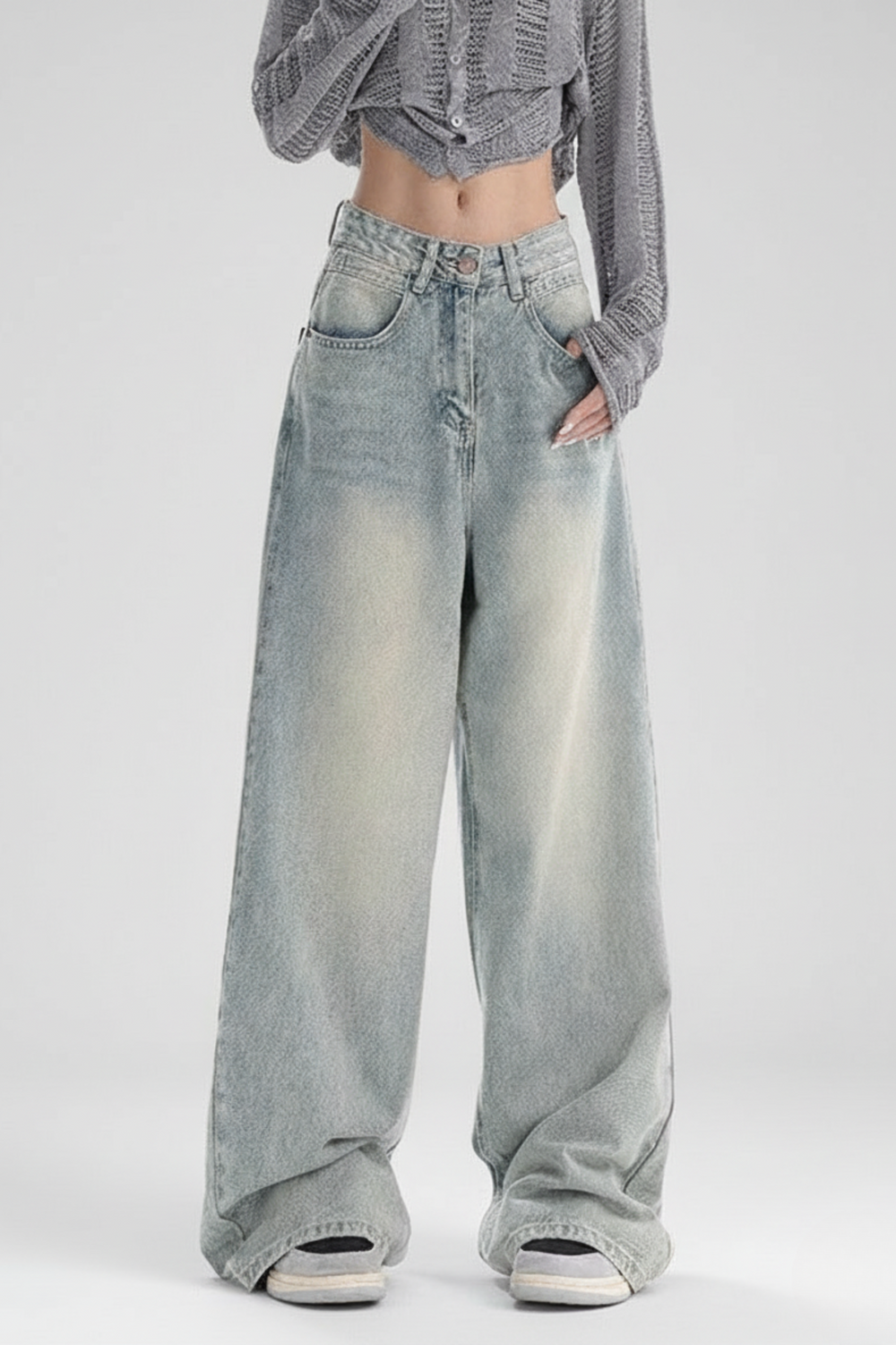 LifeOfStreetwear | Women’s Loose Fit Boyfriend Jeans – Light Wash Denim