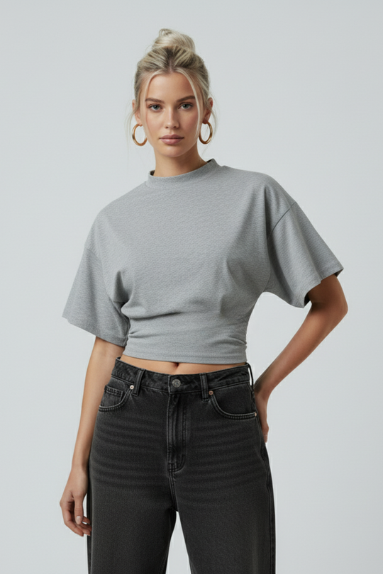 LifeOfStreetwear Women’s Cropped Streetwear T-Shirt – Y2K Style