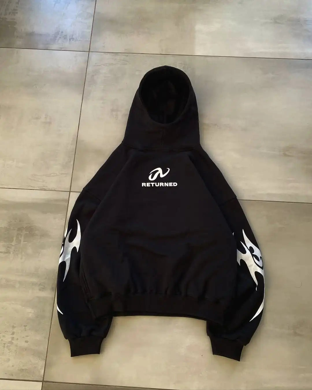 Flame Print Graphic Hoodie – Unisex Relaxed Fit Pullover