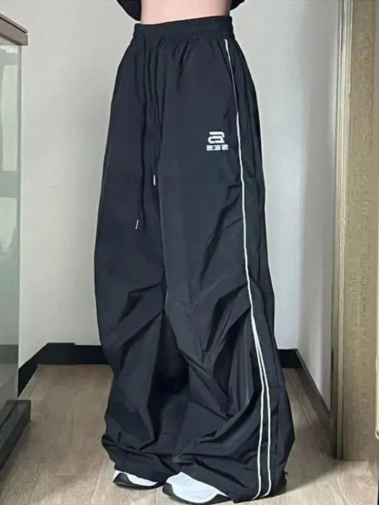 Shell Joggers – Women's Baggy Wind-Resistant Sweatpants