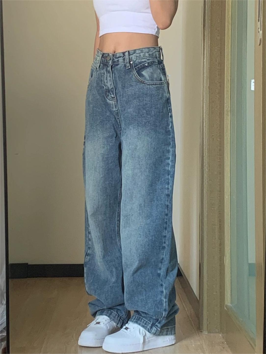 BAGGY BLUE JEANS - BOYFRIEND FIT IN TIMELESS STYLE