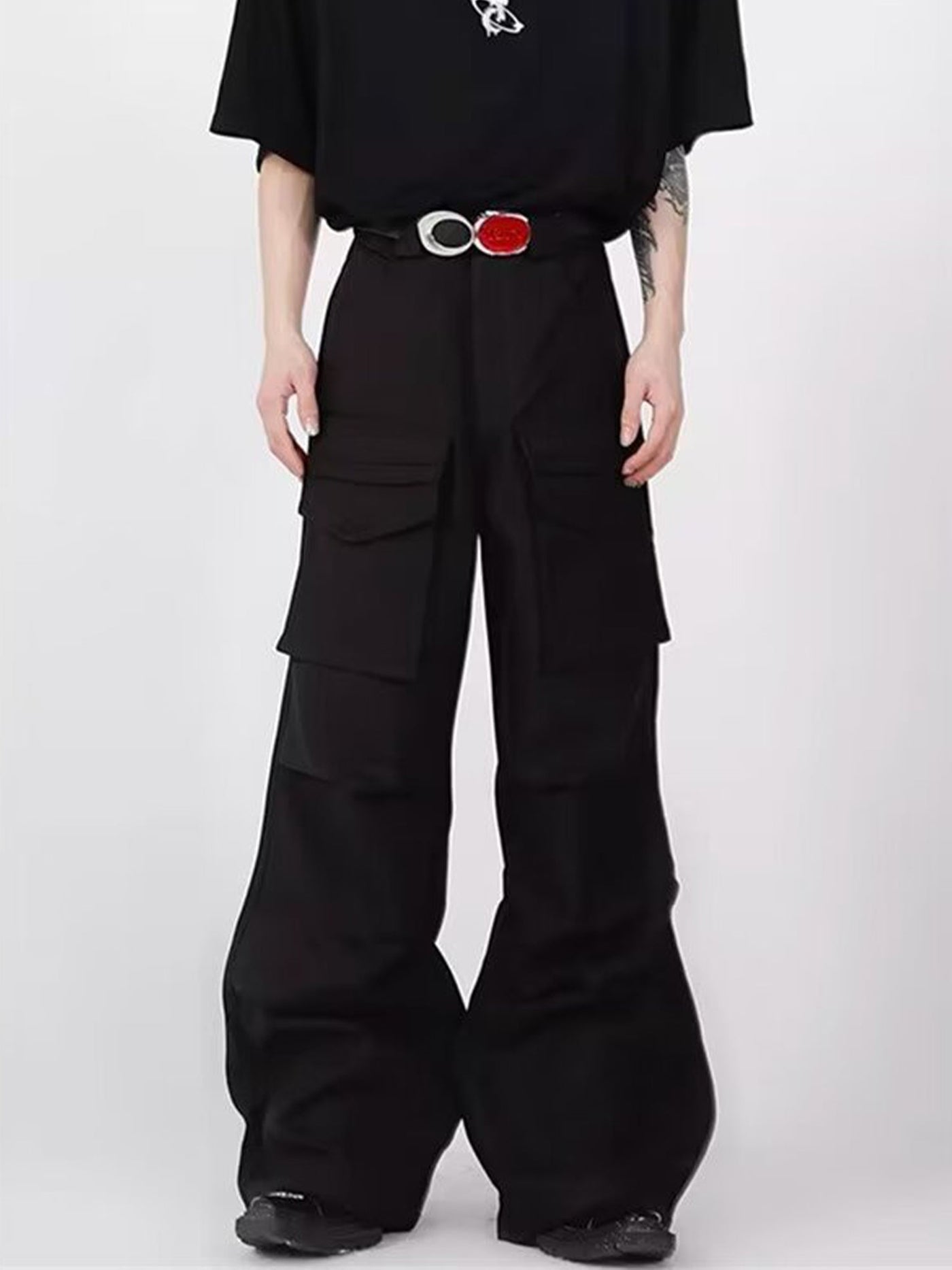 BLACK CARGO PANTS MID WAIST STRAIGHT LEG DESIGN