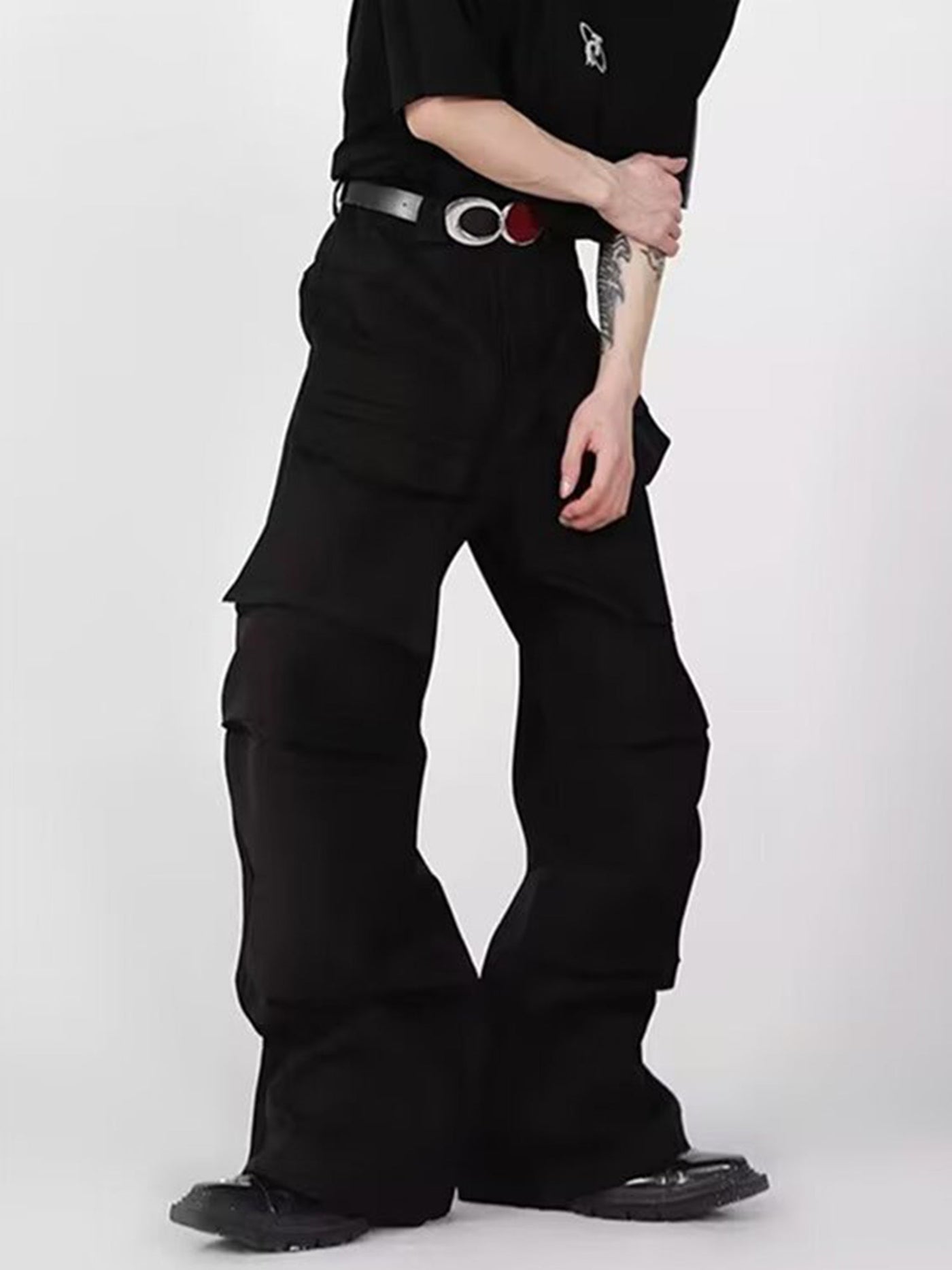 BLACK CARGO PANTS MID WAIST STRAIGHT LEG DESIGN