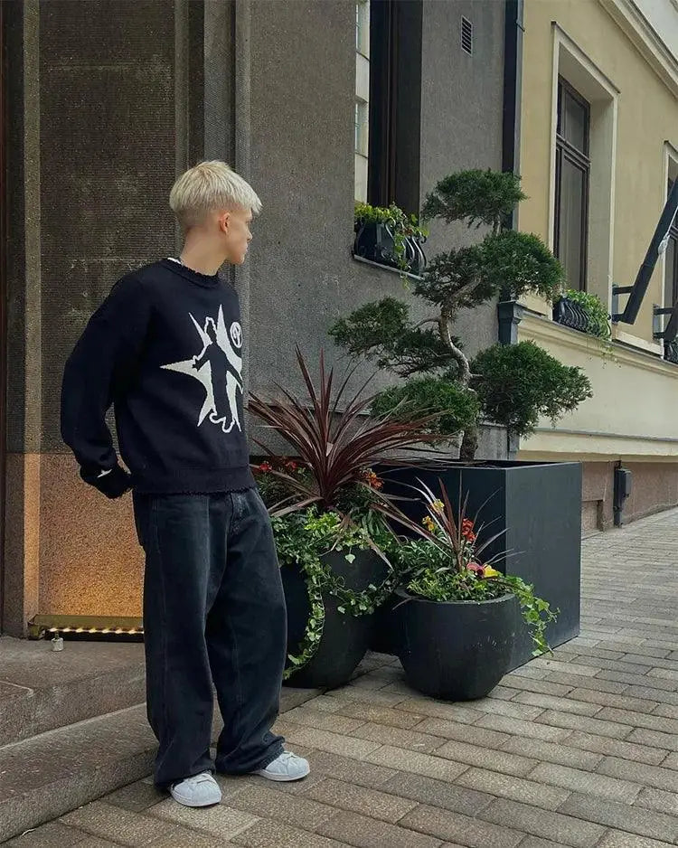 BLACK KNIT SWEATER WITH GRAPHIC - LONG SLEEVE SWEATER PULLOVERS