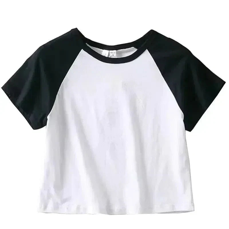 CROP TOP STAR DESIGN Y2K WHITE AND BLACK TSHIRT