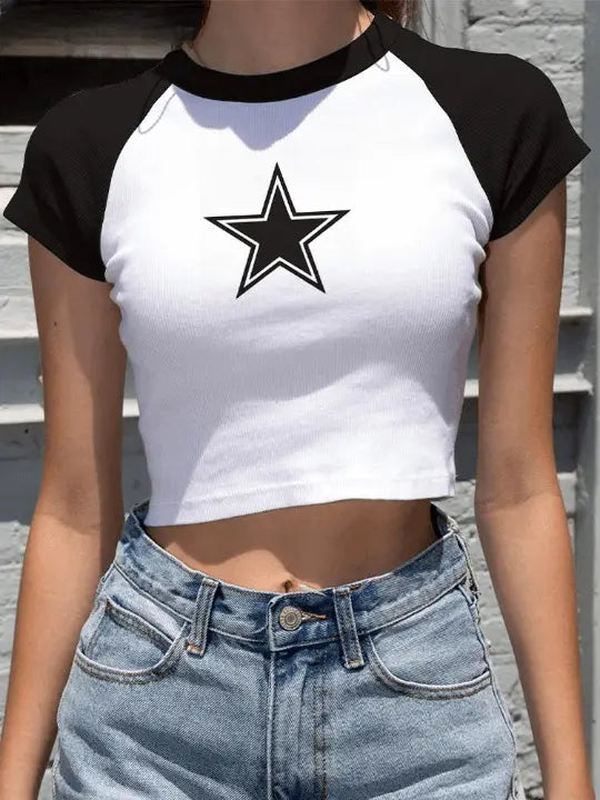CROP TOP STAR DESIGN Y2K WHITE AND BLACK TSHIRT