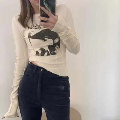 GRAY GRAPHIC PRINT CROPPED TOP WITH BOLD DESIGN