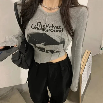 GRAY GRAPHIC PRINT CROPPED TOP WITH BOLD DESIGN