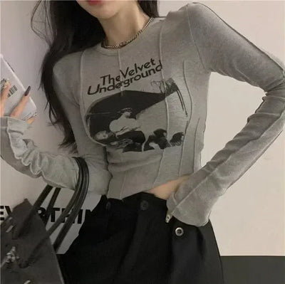 GRAY GRAPHIC PRINT CROPPED TOP WITH BOLD DESIGN