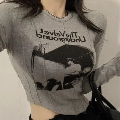 GRAY GRAPHIC PRINT CROPPED TOP WITH BOLD DESIGN