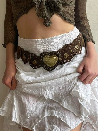 HEART-SHAPED LEATHER BELT WITH GOLD ACCENTS AND GEOMETRIC PU LEATHER DETAIL