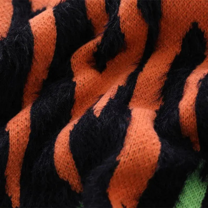 KNITTED SWEATER IN GREEN AND ORANGE - GREEN ORANGE KNITTED DESIGN