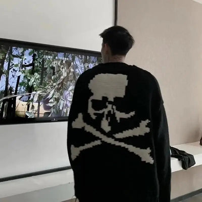 KNITTED SWEATER WITH SKULL AND CROSSBONES PATTERN KNITTED