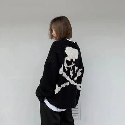 KNITTED SWEATER WITH SKULL AND CROSSBONES PATTERN KNITTED