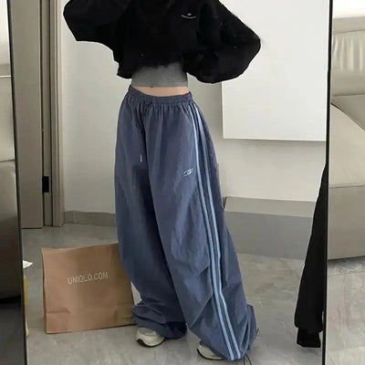 LONG-SLEEVE SHIRT AND BROWN TRACK PANTS SET - VINTAGE STRIPED CARGO