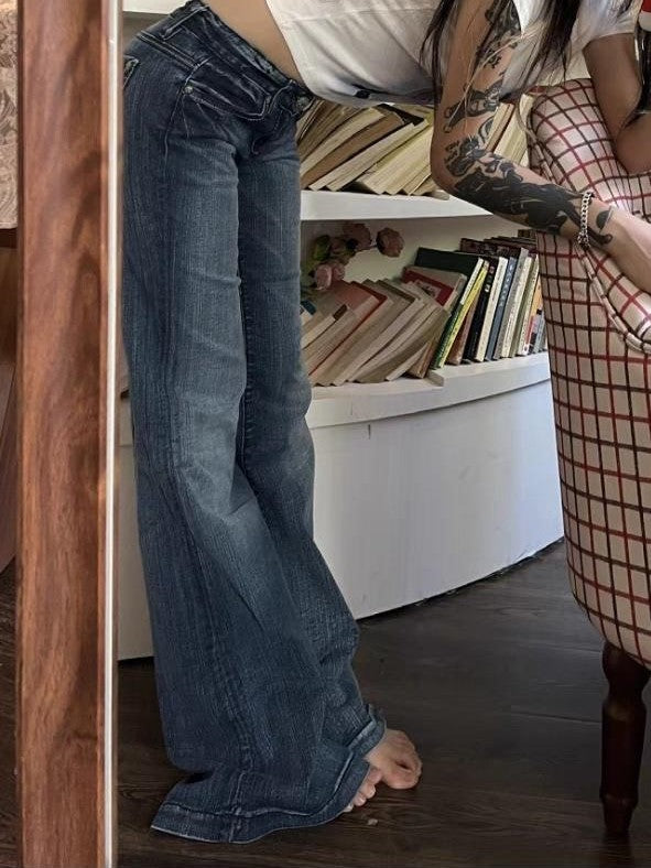 LOW-RISE FLARE JEANS - Y2K INSPIRED WITH SWEET FABRIC