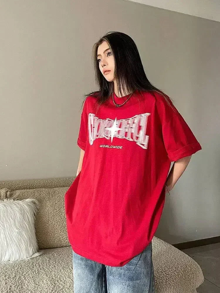 RED OVERSIZED Y2K VINTAGE T-SHIRT WITH STAR DESIGN