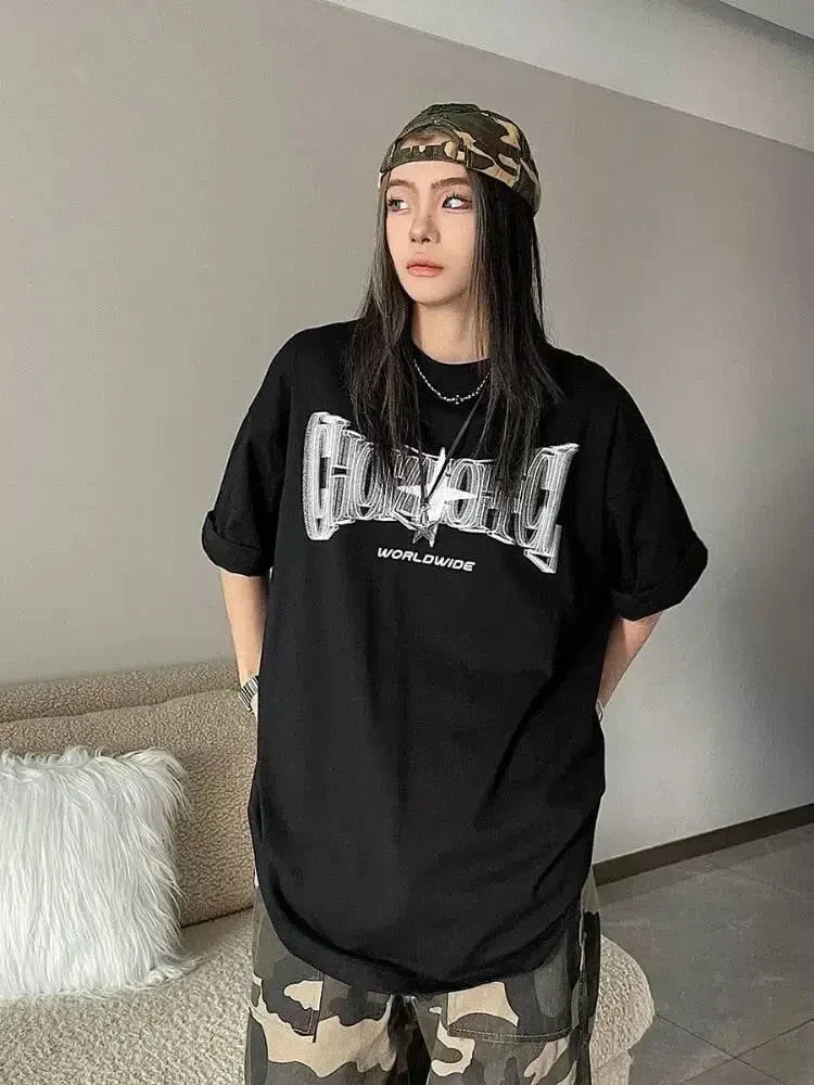 RED OVERSIZED Y2K VINTAGE T-SHIRT WITH STAR DESIGN