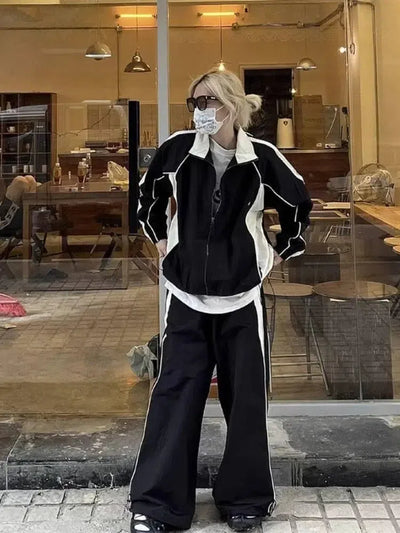 VINTAGE Y2K TRACK JACKET IN BLACK AND WHITE FOR TIMELESS STYLE