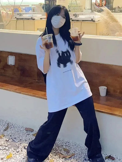 WHITE CROWN DESIGN CAT STREETWEAR T-SHIRT