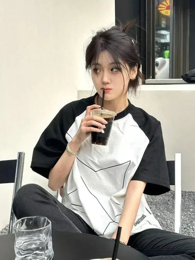 WHITE OVERSIZED STAR T-SHIRT WITH BLACK SLEEVES IN KOREAN STYLE