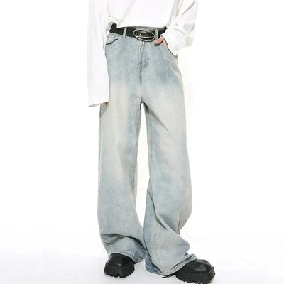 WIDE-LEG LIGHT WASH JEANS WITH BLACK BELT UNISEX LOOSE FIT