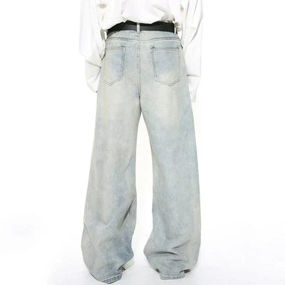 WIDE-LEG LIGHT WASH JEANS WITH BLACK BELT UNISEX LOOSE FIT